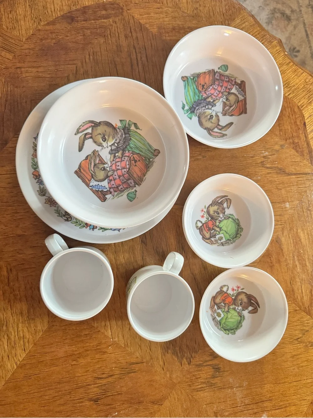 13 Piece 1970s Oneida Ware Peter Rabbit Melamine Dish Set